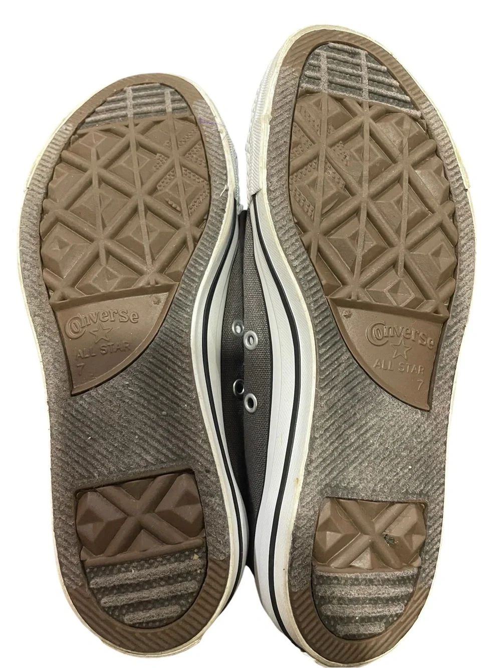 Converse Women’s Low Top Sneakers - Gray and White Size 9